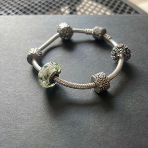 Pandora Bracelet With 6 Beads